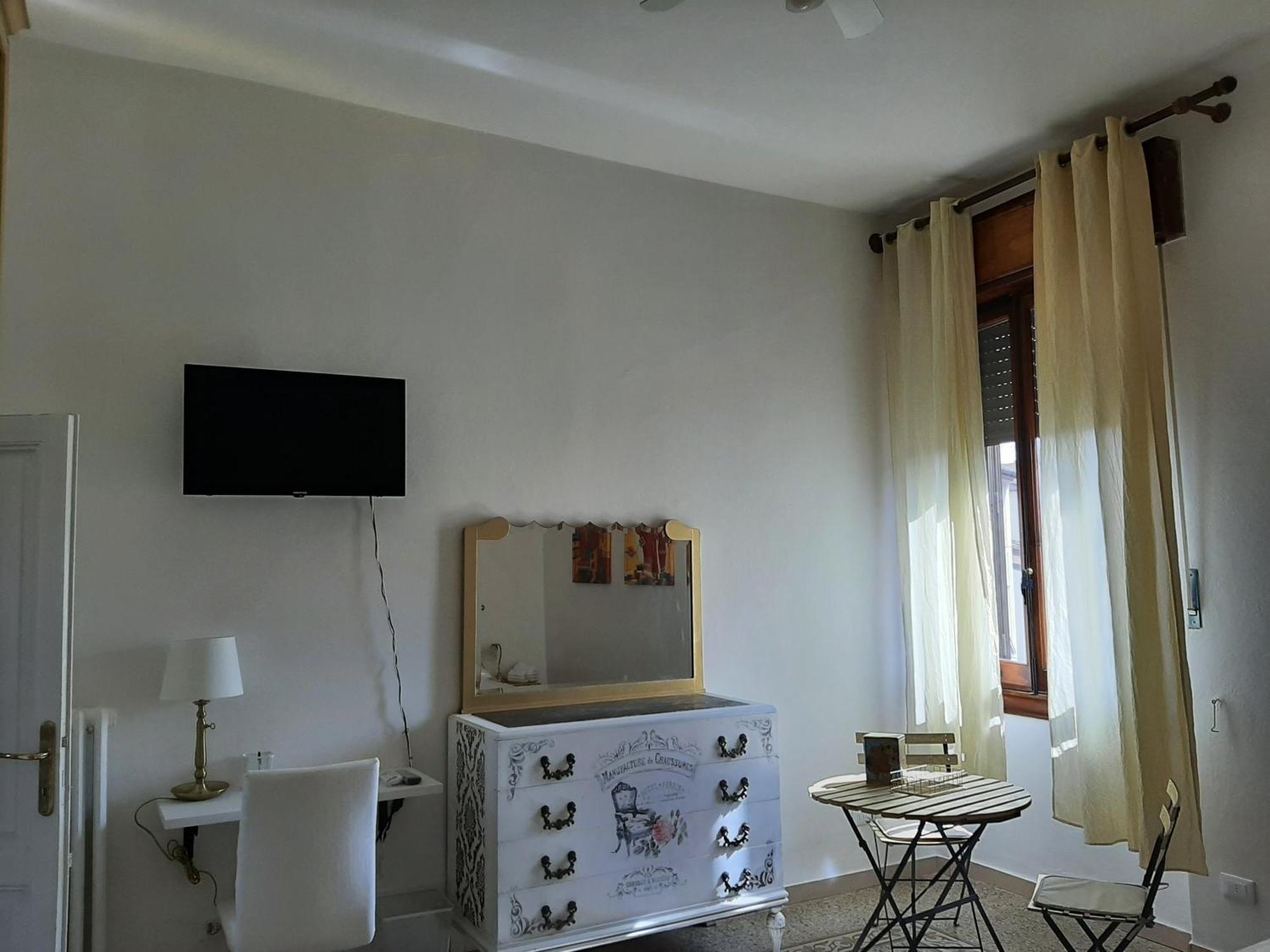 Mary&Flo House - A Due Passi Dal Centro - Free Private Parking Apartment Florence Exterior photo